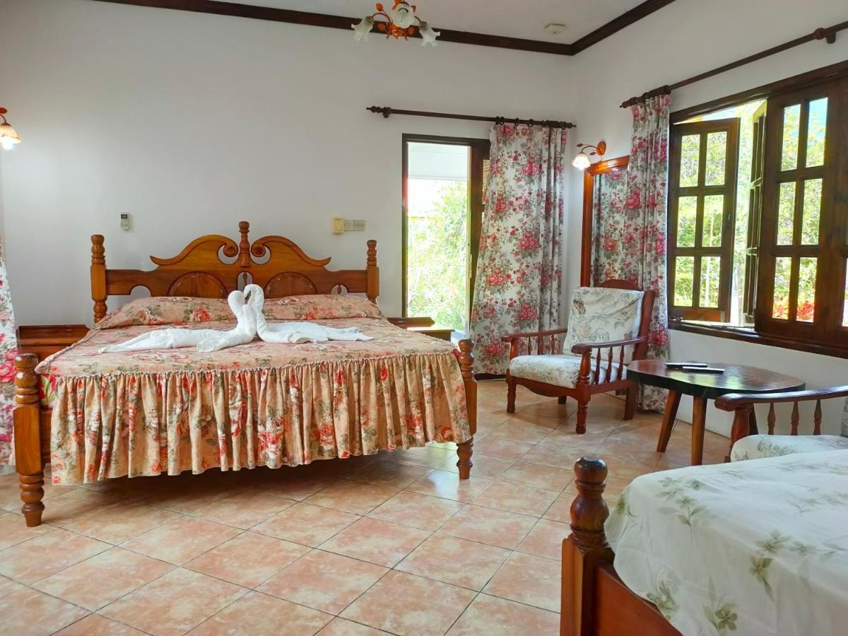 Beryl Guesthouse La Digue Exterior photo